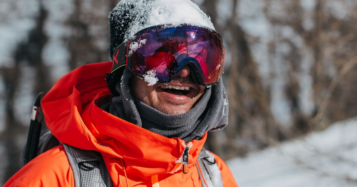 Ski & Snowboard Goggles Online | Comor - Go Play Outside