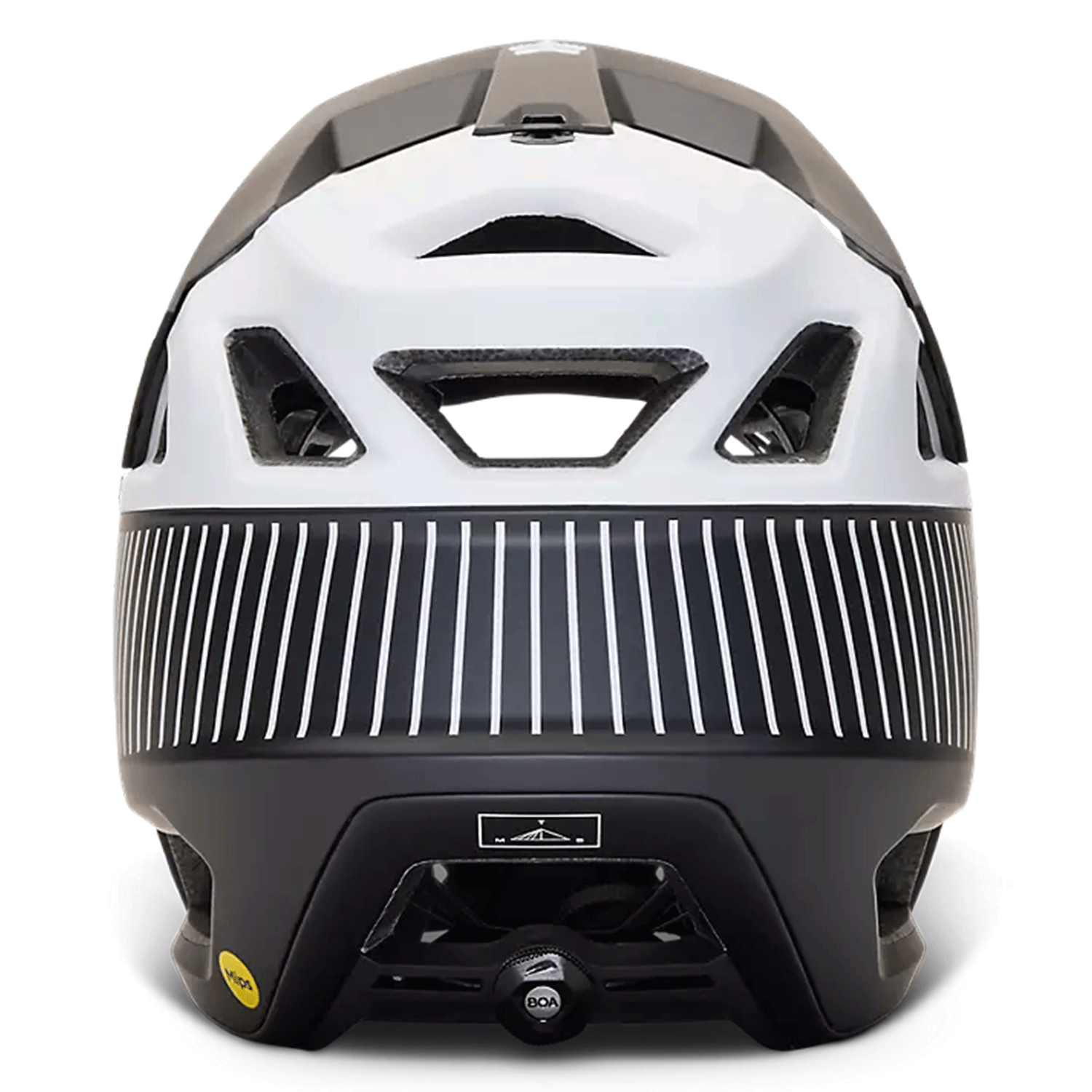 Sport chek examinant bicycle helmets