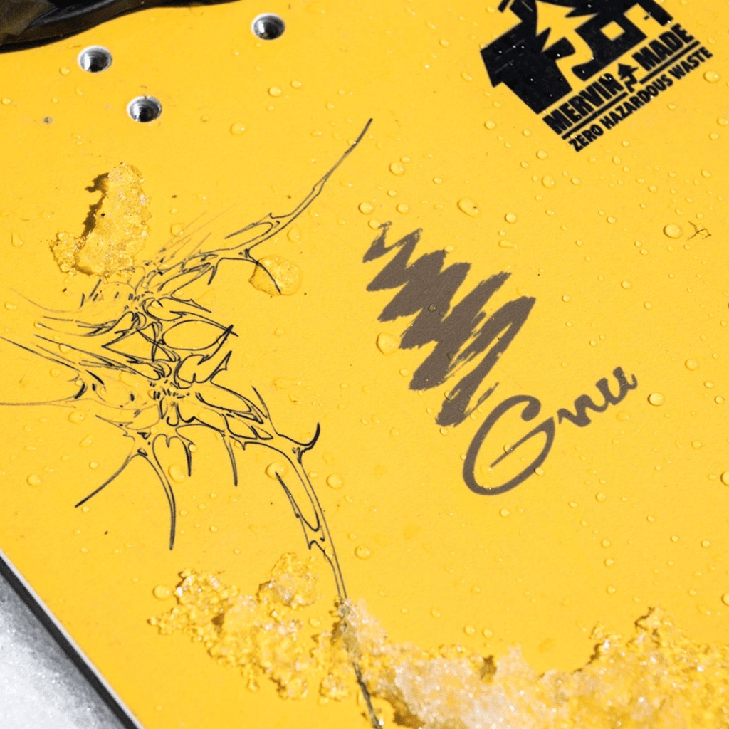 Gnu Women's Gloss C Snowboard 2026 - Comor - Go Play Outside